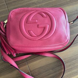 Gucci pink soho disco bag